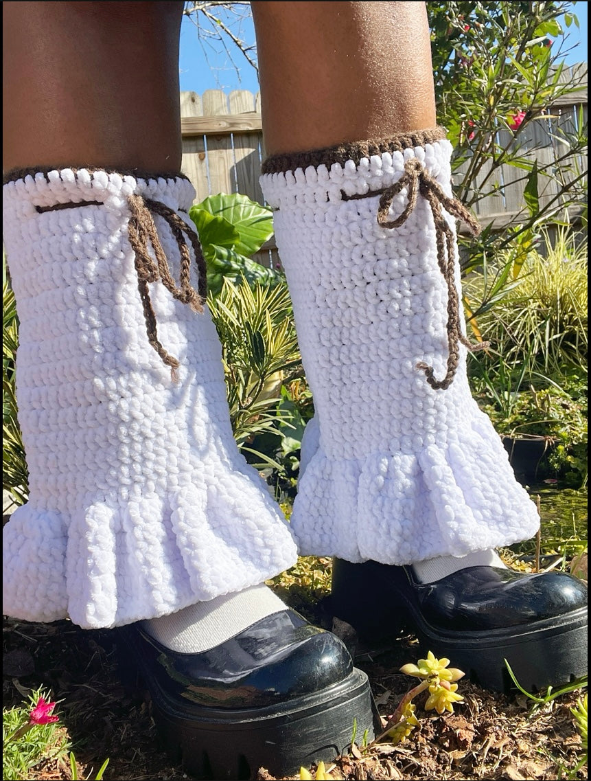 Velvet white leg warmers