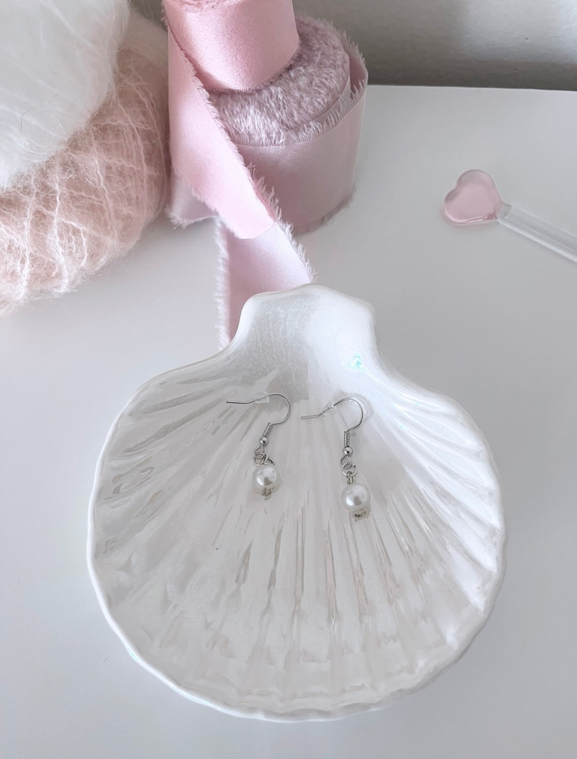 Dangle Pearl bead earrings